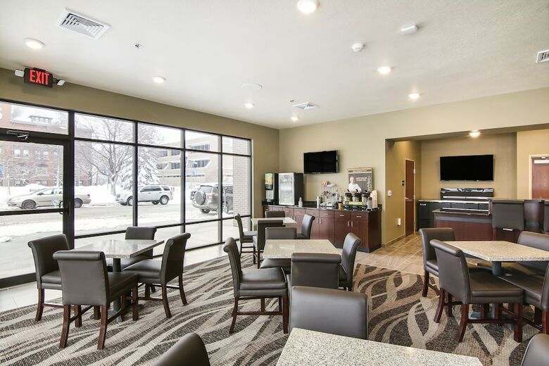 Hotel Cobblestone Inn & Suites - Menomonie