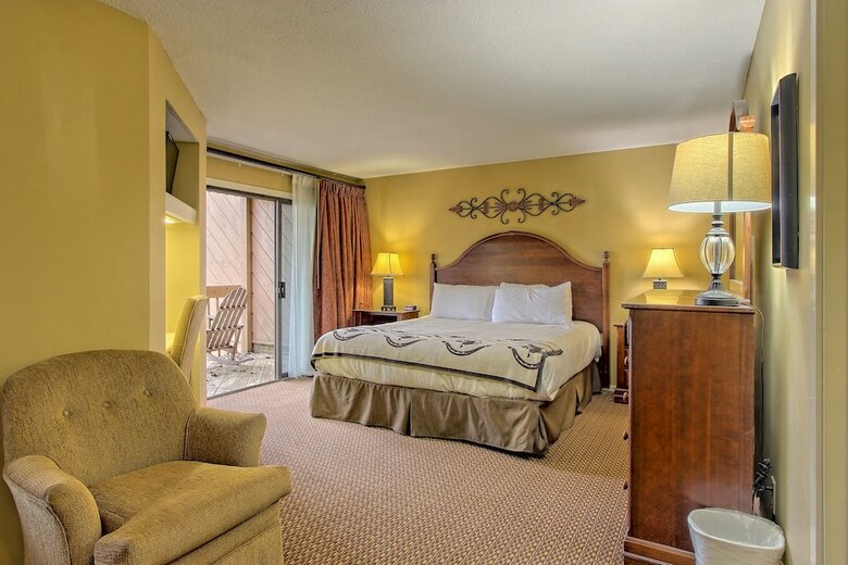 Foxhunt At Sapphire Valley By Capital Vacations