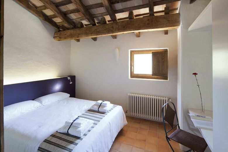 Bed & Breakfast La Rectoria de Sant Miquel de Pineda
