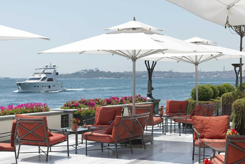 Four Seasons Hotel Istanbul At The Bosphorus