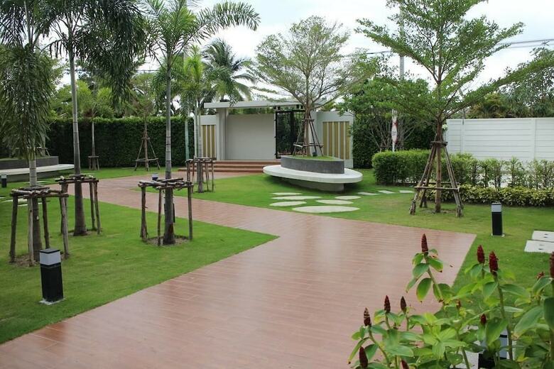 The Trust Pool & Garden Huahin
