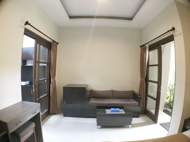 Bed & Breakfast Kubu Munggu Homestay