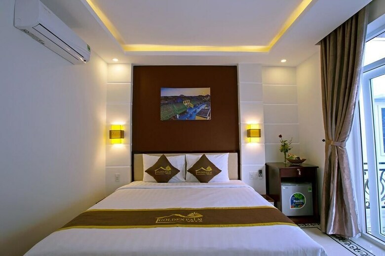 Hotel Oyo 724 Golden Palm Villa