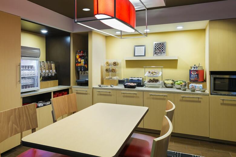 Hotel Towneplace Suites By Marriott Pensacola