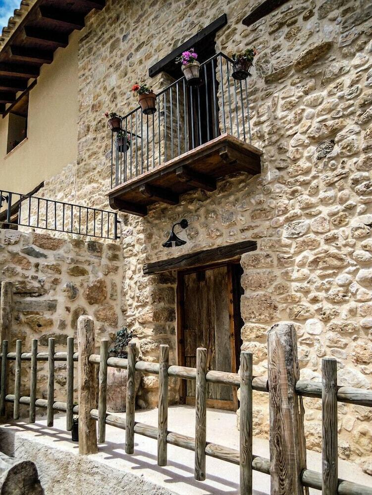 Agroturismo Masia de La Serra de La Cogulla