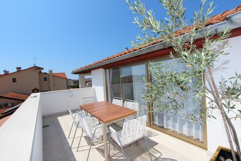 Hotel Guest House And Apartment Ambienti