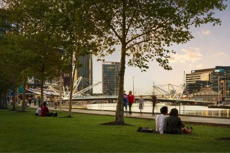 Melbourne Holiday Apartments South Wharf