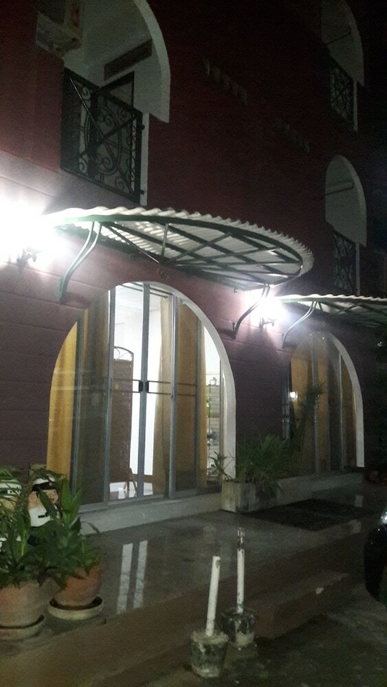 Hotel Baan Khun Mae Apartment