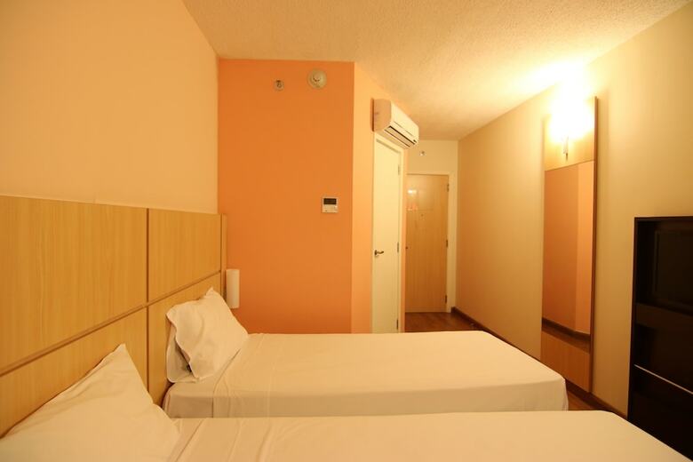 Hotel Samba Itabora�