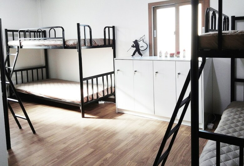Hostal Guesthouse Enoch - Hostel