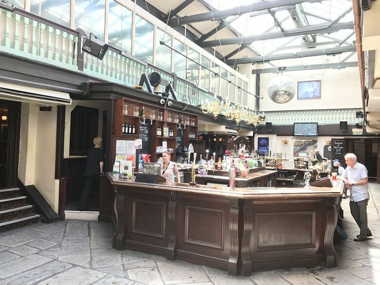 Posada The Royal Victoria & Bull Hotel
