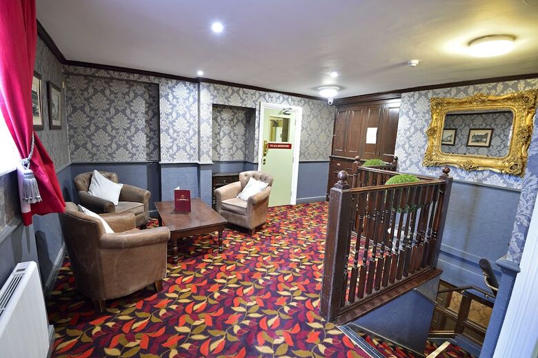 Posada The Royal Victoria & Bull Hotel