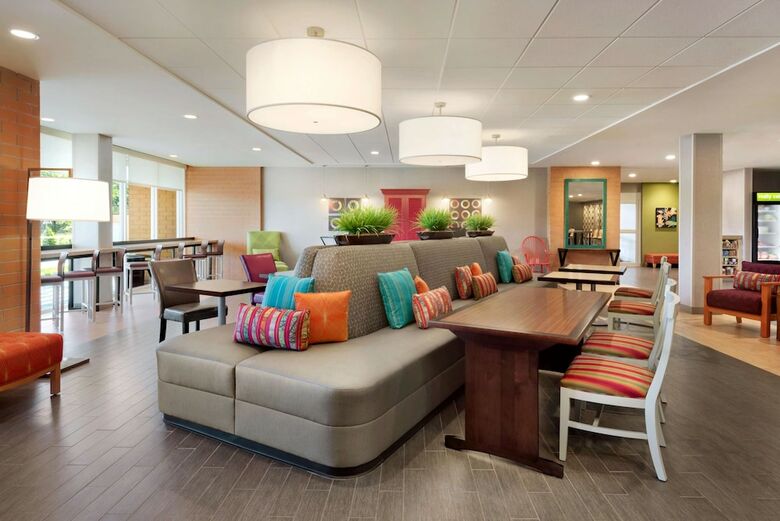 Hotel Home2 Suites By Hilton Menomonee Falls Milwaukee