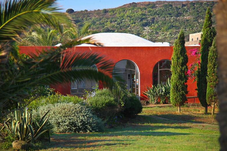 Hotel Zubebi Resort