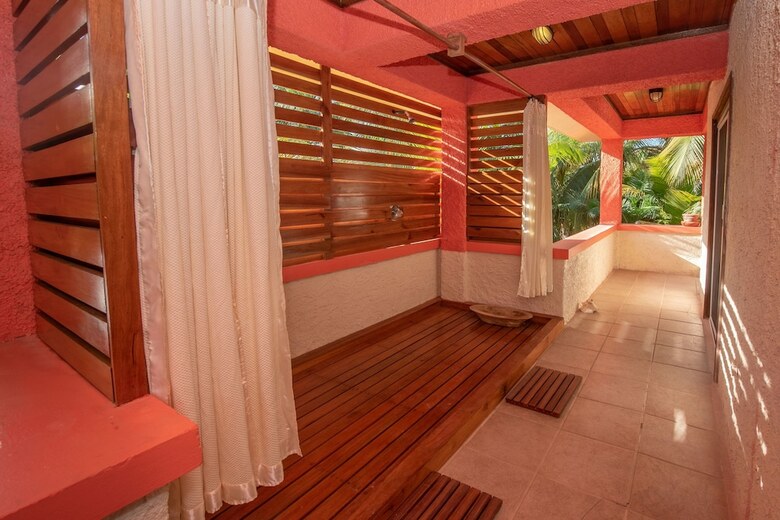 Hotel Bella Vista Guesthouse & Cabins