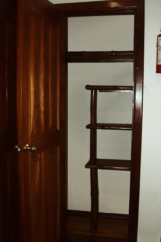 Hotel Bella Vista Guesthouse & Cabins