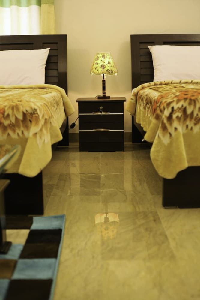 Hotel Elegant Palace Guest House