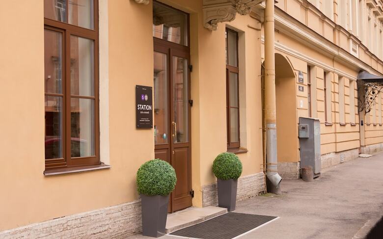 Station Hotel S13