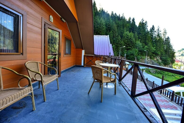 Ada Bungalow Hotel