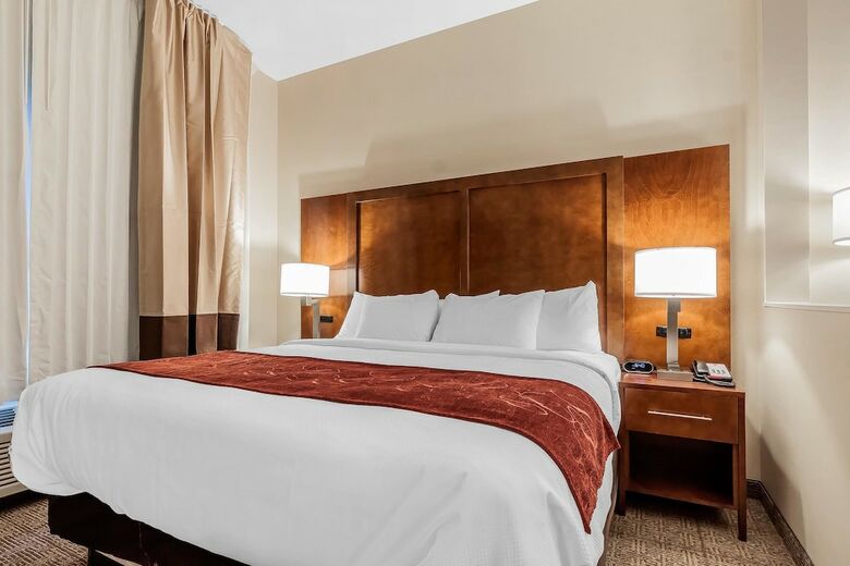 Hotel Comfort Suites La Vista - Omaha