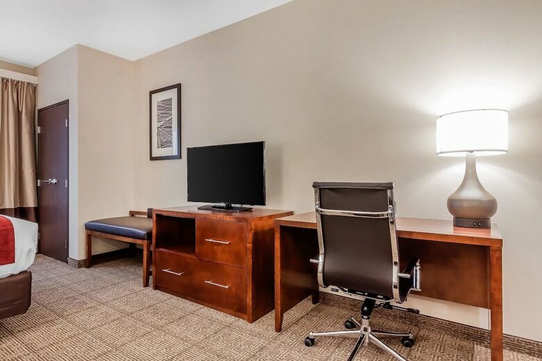 Hotel Comfort Suites La Vista - Omaha