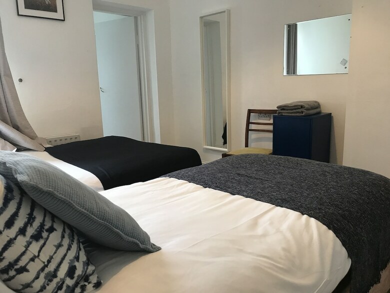 Hotel Rolling Wave Guesthouse