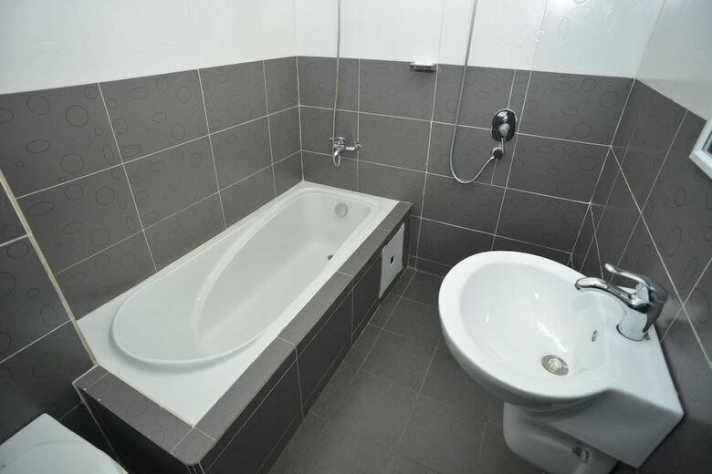 Jess Hotel Kpalim�