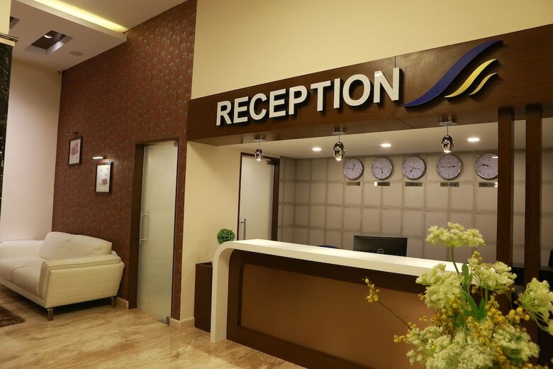 Breeze Suites Transit Hotel