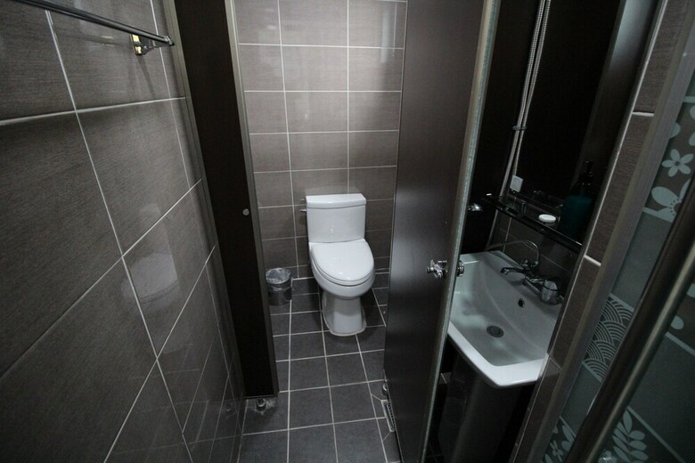 Hotel 24 Guesthouse Nampo Station
