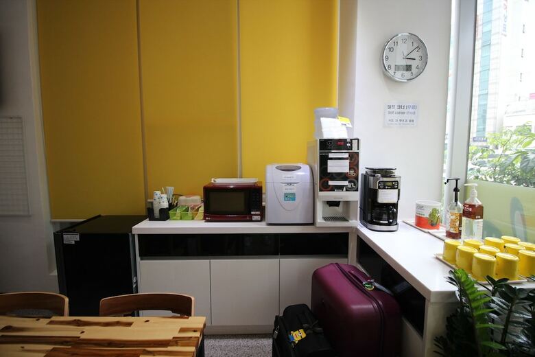 Hotel 24 Guesthouse Nampo Station