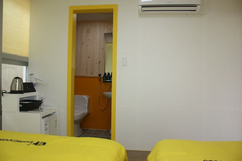 Hotel 24 Guesthouse Nampo Station