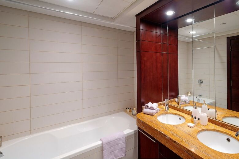 Dream Inn Dubai Apartments - Burj Views