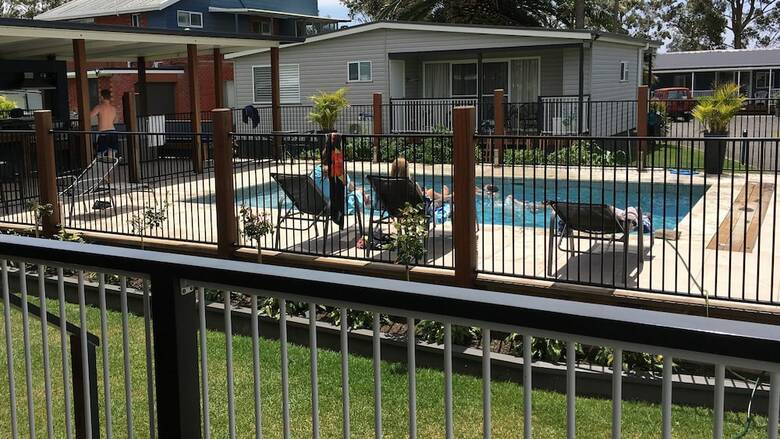 Cabana Laguna Lodge Holiday Units
