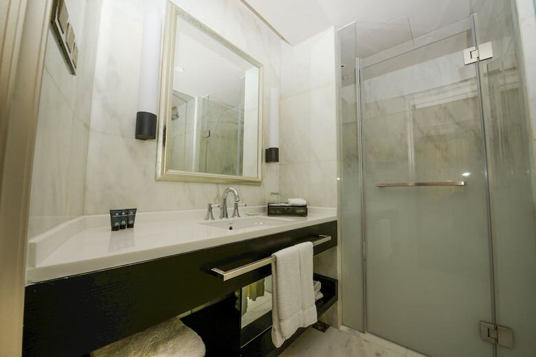 Hotel Golden Tulip Bund New Asia