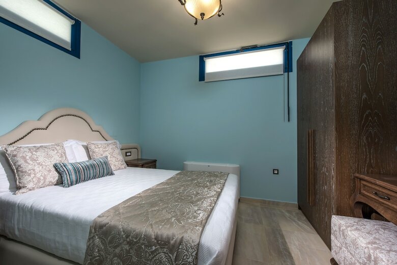 Villa Santorini, Wine Dark Sea Villas