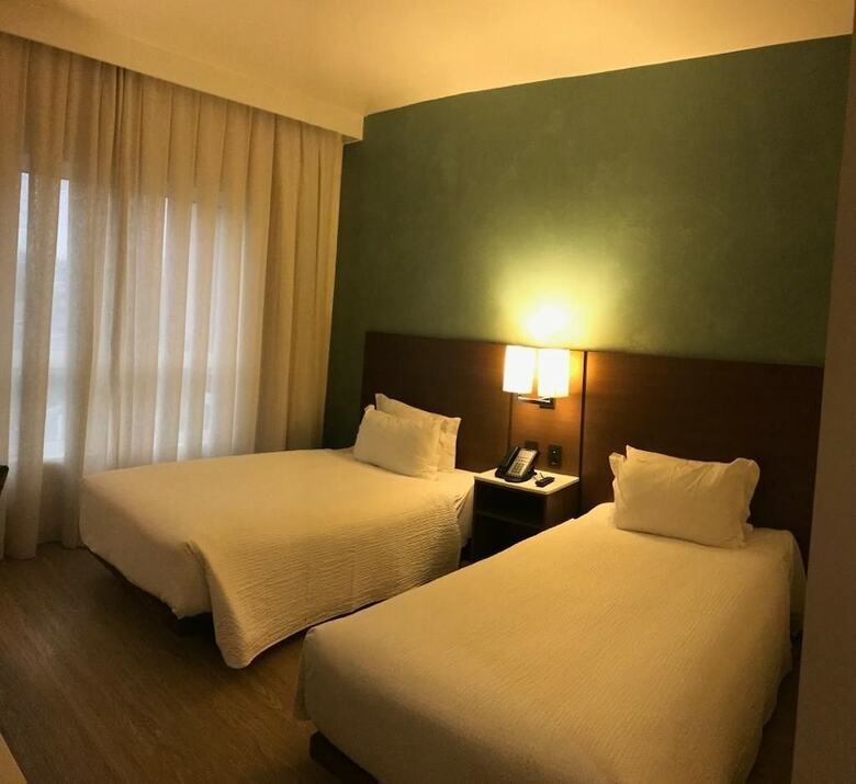 Hotel Ibis Styles Curitiba Aeroporto