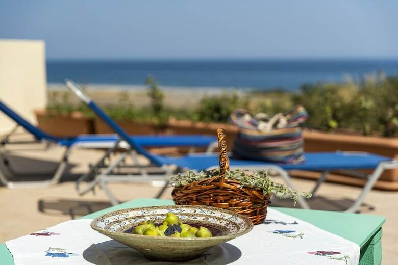 Live By The Sea At House Almyra