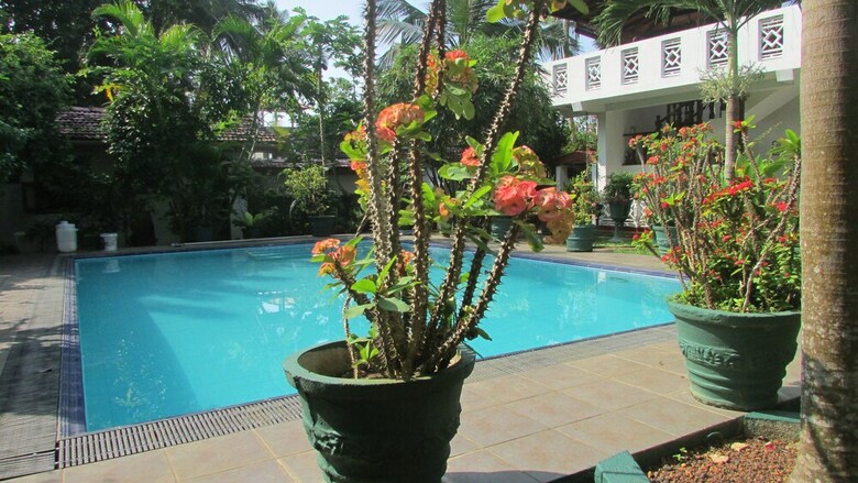 Hotel Sankarest Villa