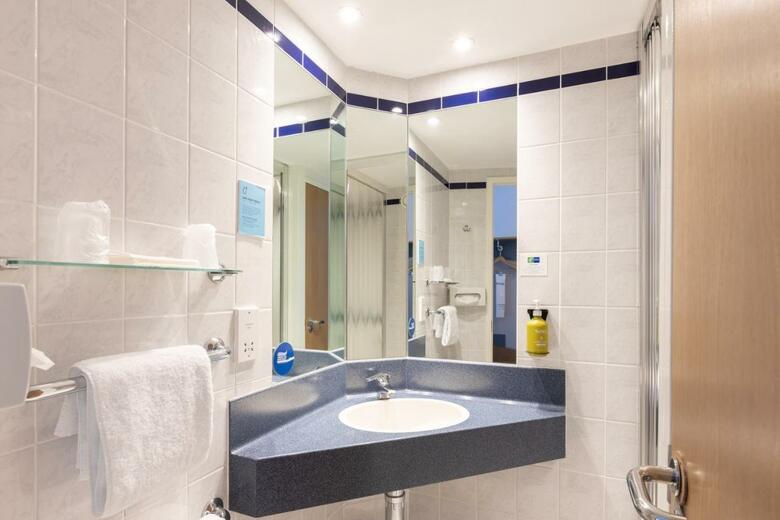 Hotel Express By Holiday Inn Aberdeen City Centre
