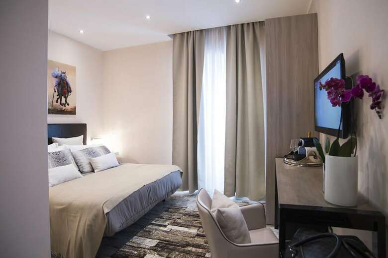 Hotel Colonna 18
