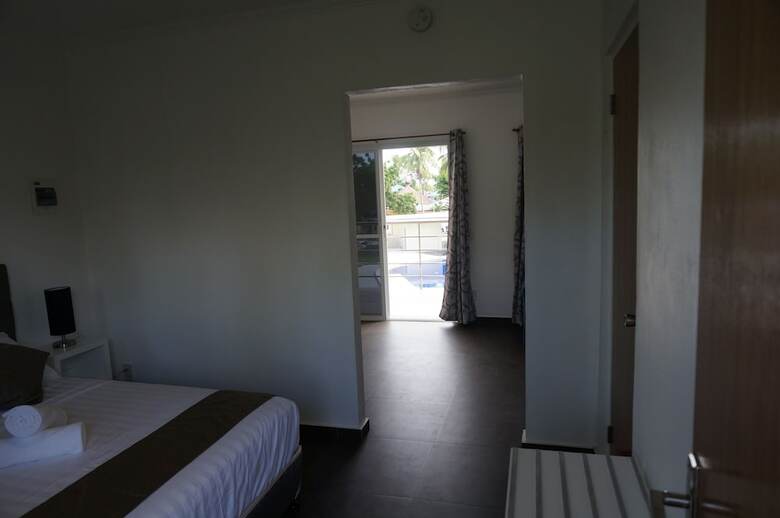 Hotel Malinawon Resort
