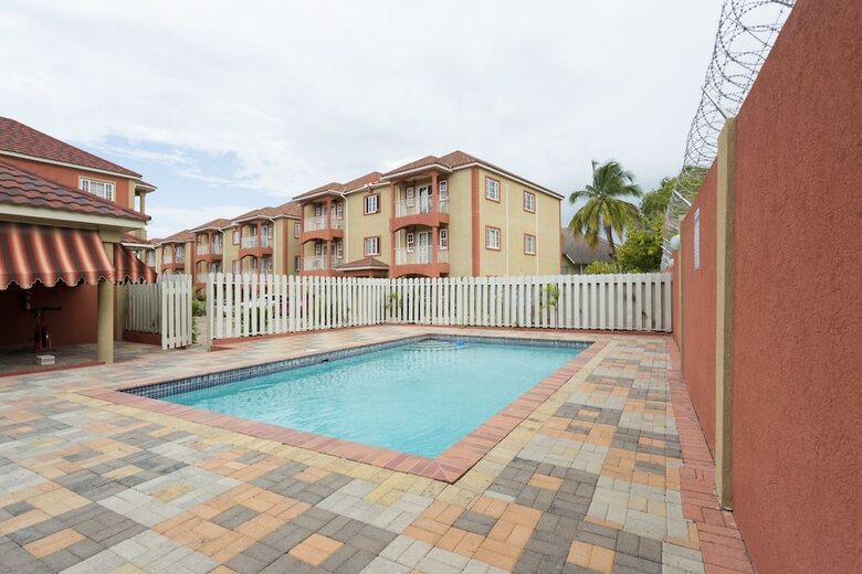 Apartamentos New Kingston Guest Apt At Fairway