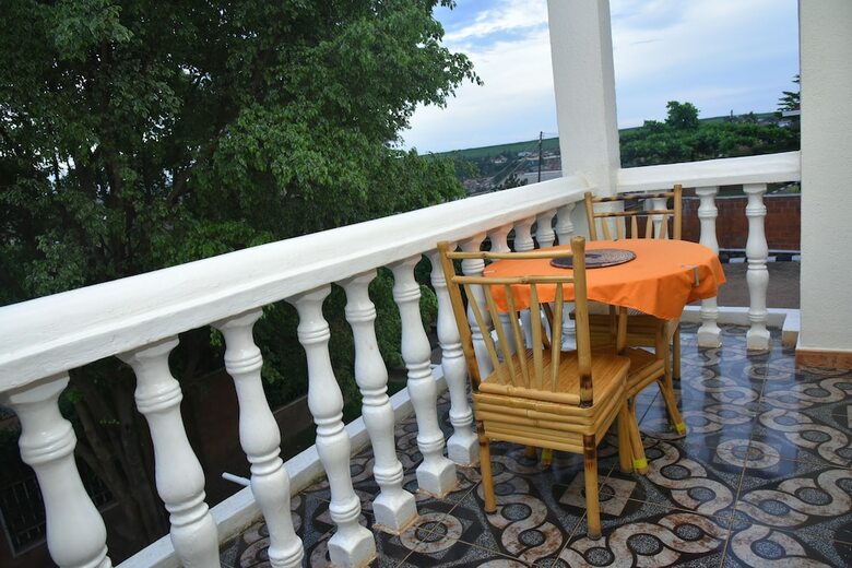 Tea House B&B