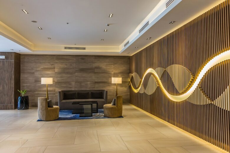 Aparthotel Csuites At 8 Newtown Residences