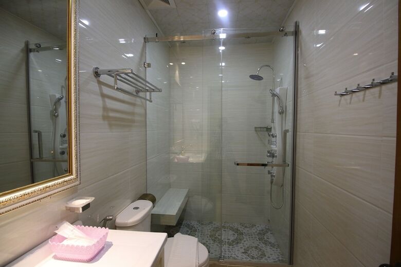 Takhmao Good Health Hotel