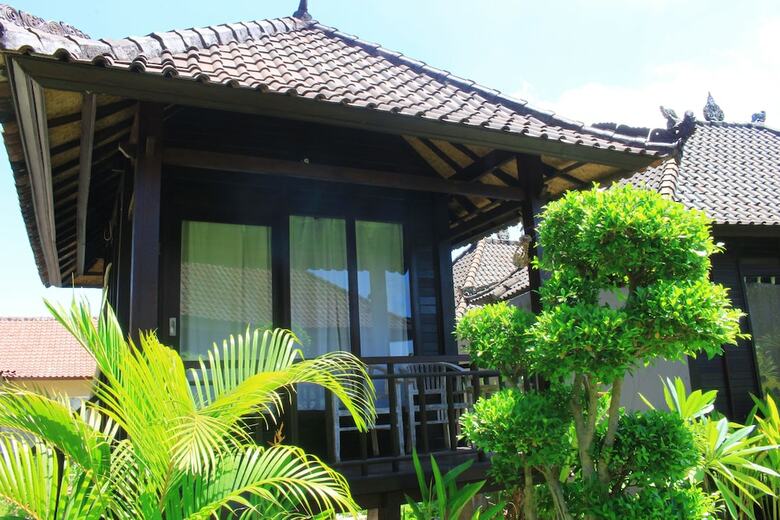 Hotel Sunrise Hut's Lembongan