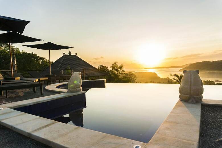 Hotel Sunrise Hut's Lembongan