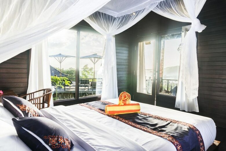 Hotel Sunrise Hut's Lembongan