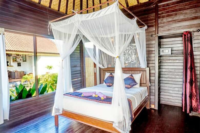 Hotel Sunrise Hut's Lembongan