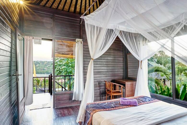 Hotel Sunrise Hut's Lembongan
